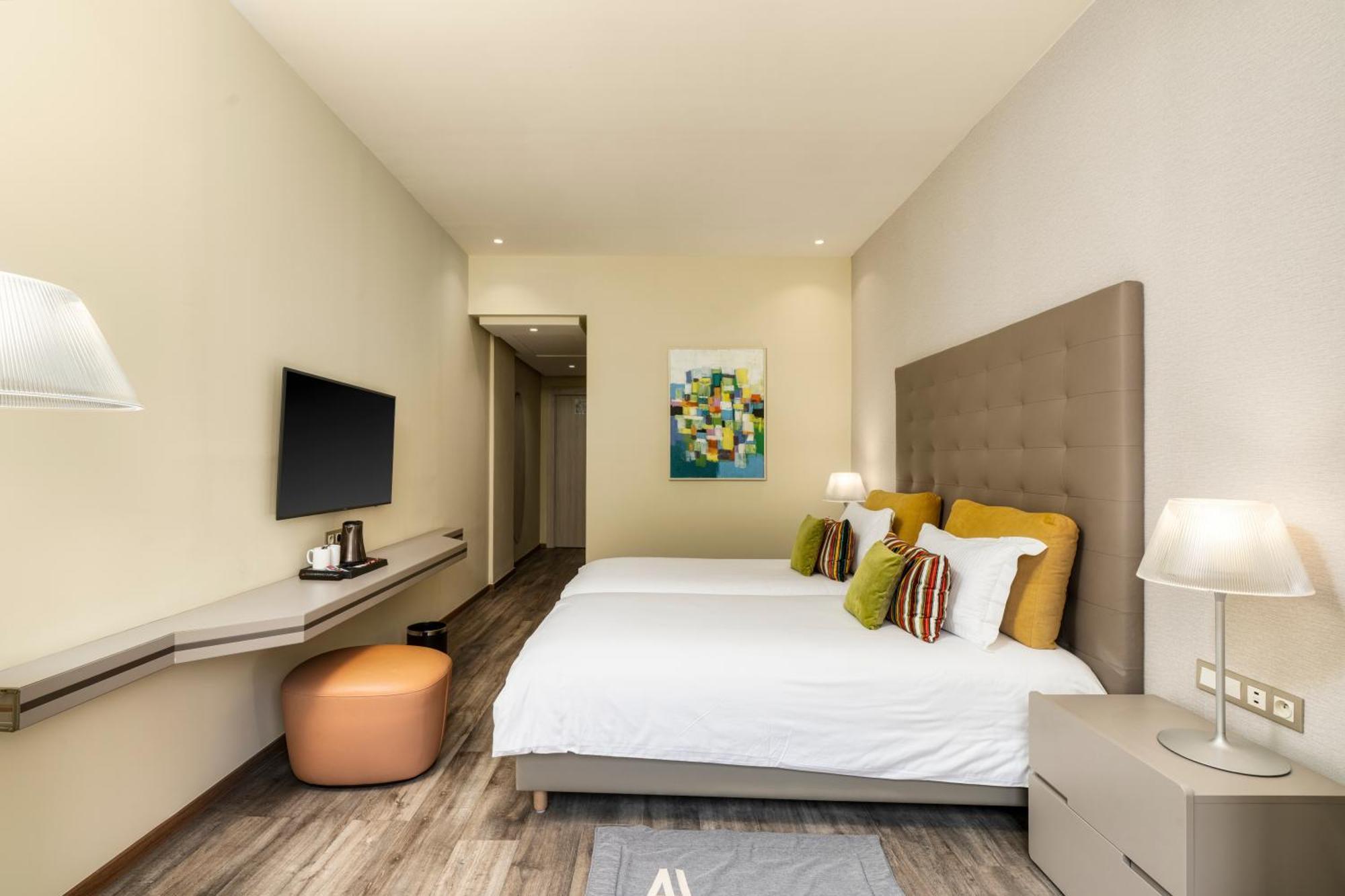 Hotel Marina Bay Center 4*